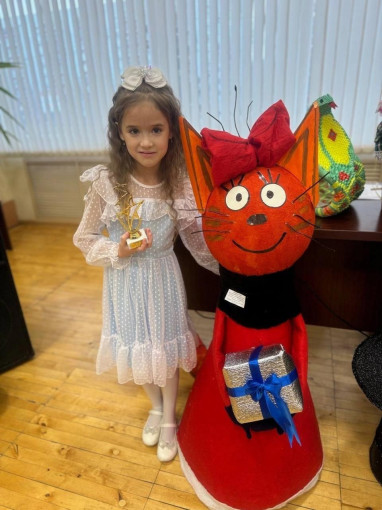 Победитель новогоднего конкурса "Игрушки - гиганты" Победитель новогоднего конкурса "Игрушки - гиганты".